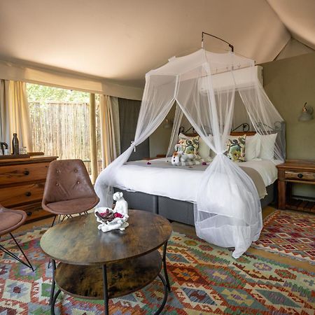 Umkumbe Bush Lodge - Luxury Tented Camp Саби-Санд-Гейм-Резерв Экстерьер фото