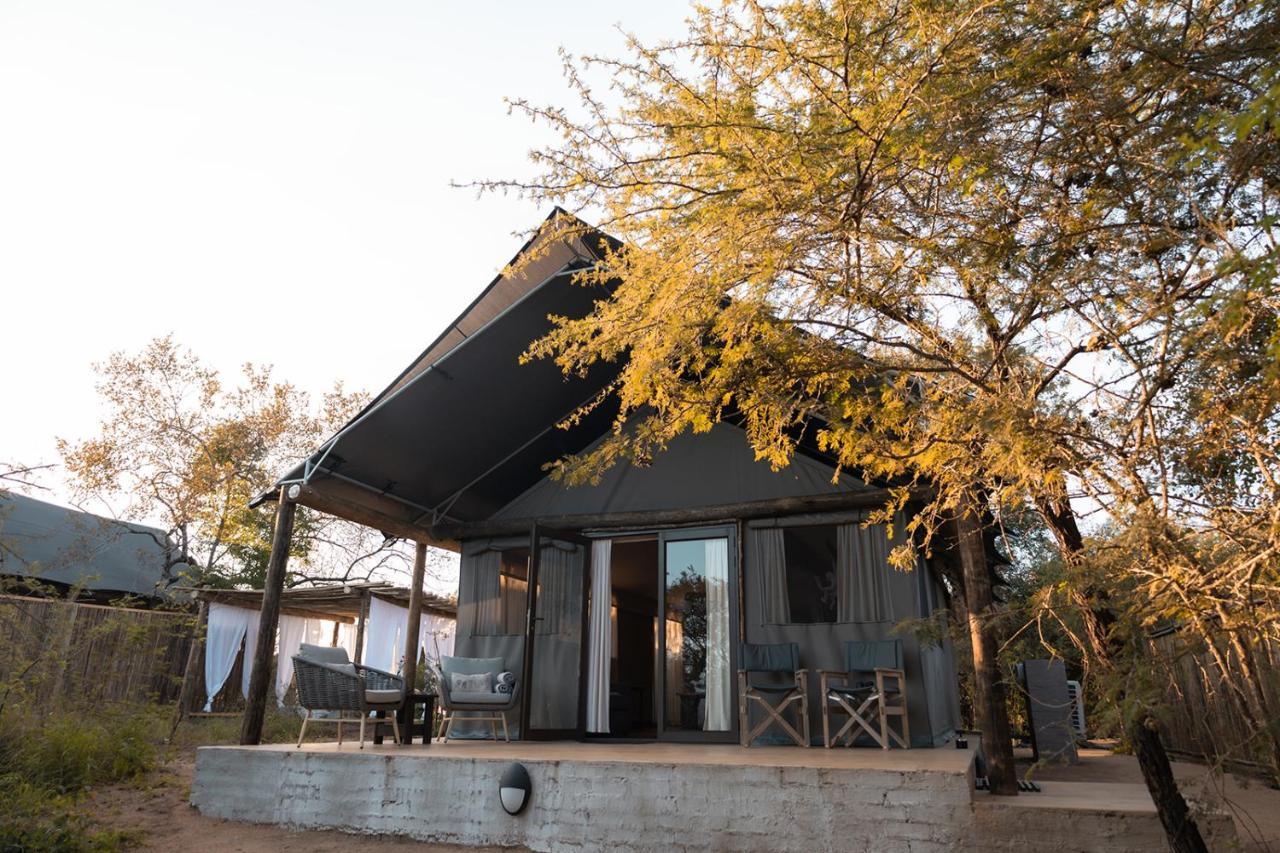 Umkumbe Bush Lodge - Luxury Tented Camp Саби-Санд-Гейм-Резерв Экстерьер фото
