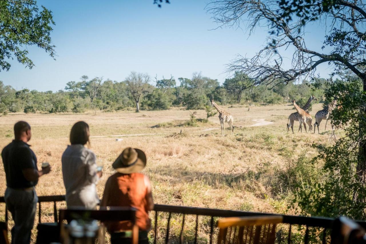 Umkumbe Bush Lodge - Luxury Tented Camp Саби-Санд-Гейм-Резерв Экстерьер фото