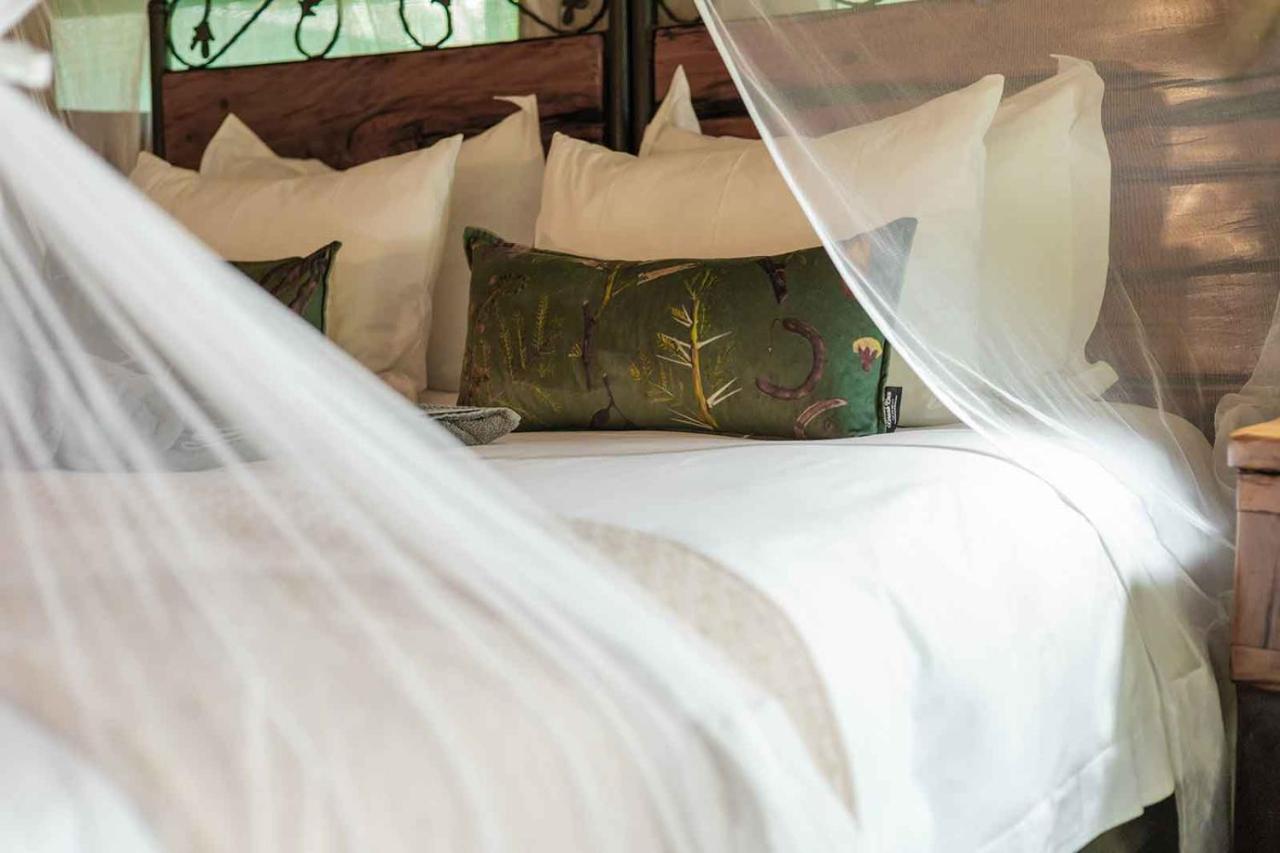 Umkumbe Bush Lodge - Luxury Tented Camp Саби-Санд-Гейм-Резерв Экстерьер фото